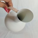 Ver imagem 5 de Vaso Garrafa Decorativo Enfeite Home&Co Metal 20x14x14cm Creme