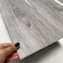 Ver imagem 1 de Piso Vinílico Spc Click 5mm 18x122cm Milão - Caixa com 1,97m²
