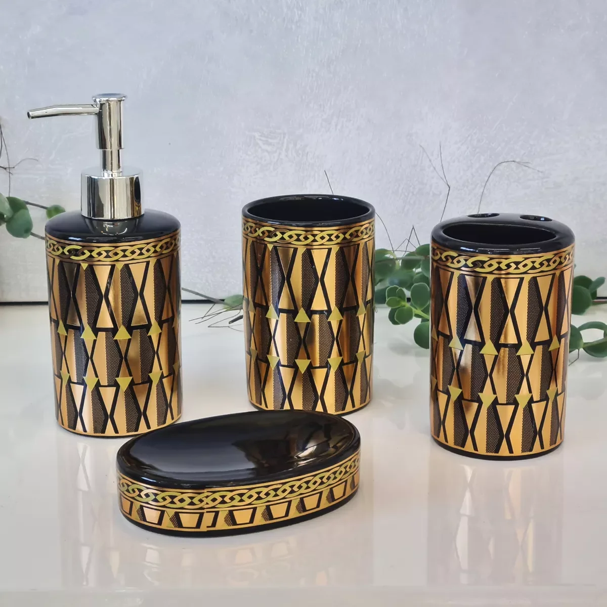Kit Banheiro Luxo Dourado Lavabo 4 Peças Porta Sab Liquído Escova