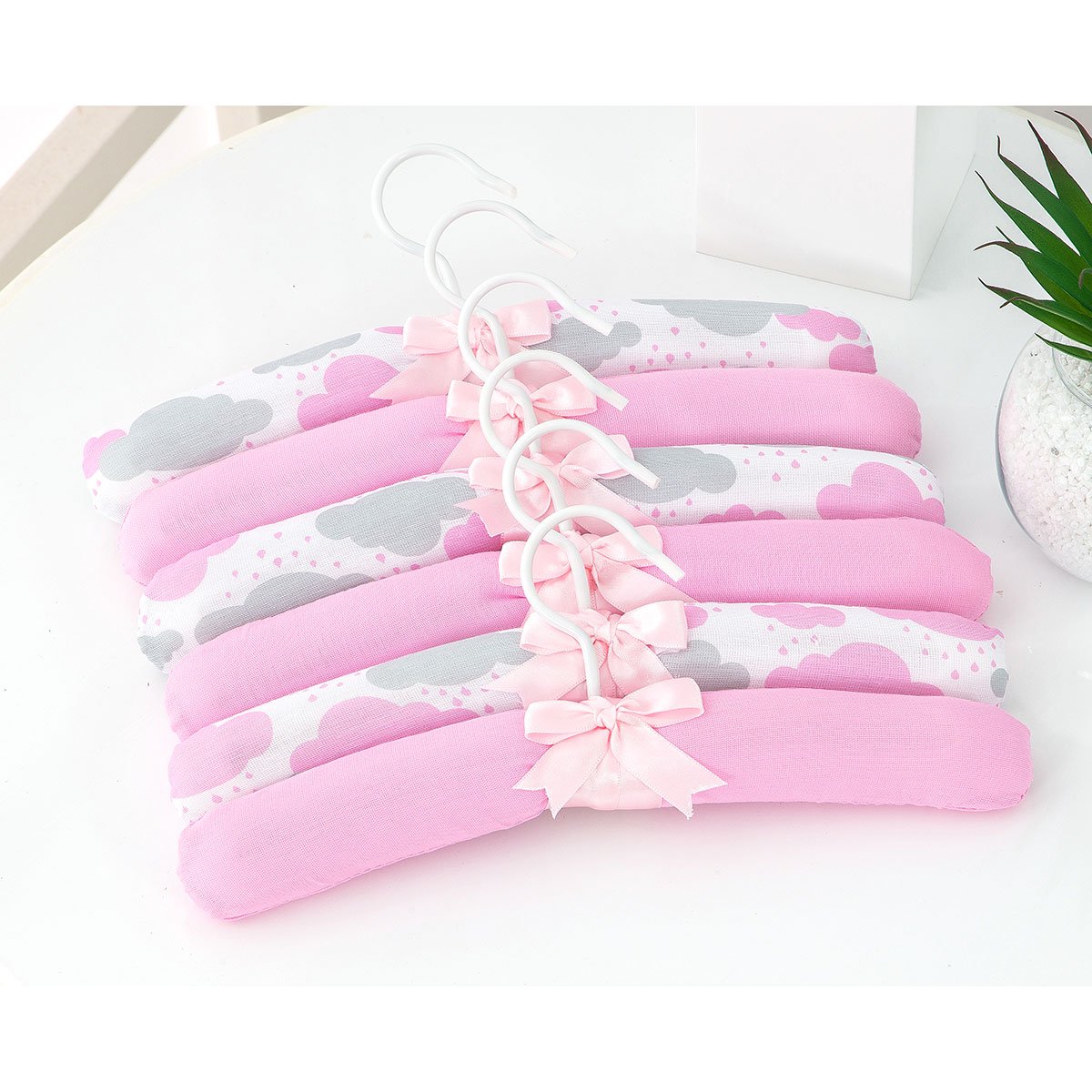 Jogo de Cabides para Bebê em Tecido Rosa Menina Estampada 6 Unidades ...