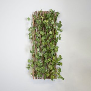 Treliça de Madeira com Folhagem para Muro Verde Permanente