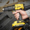 Ver imagem 2 de Parafusadeira e Furadeira Stanley Profissional SCD711C1K-Br com Bateria 20V