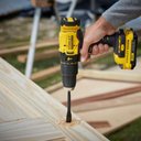 Ver imagem 5 de Parafusadeira e Furadeira Stanley Profissional SCD711C1K-Br com Bateria 20V