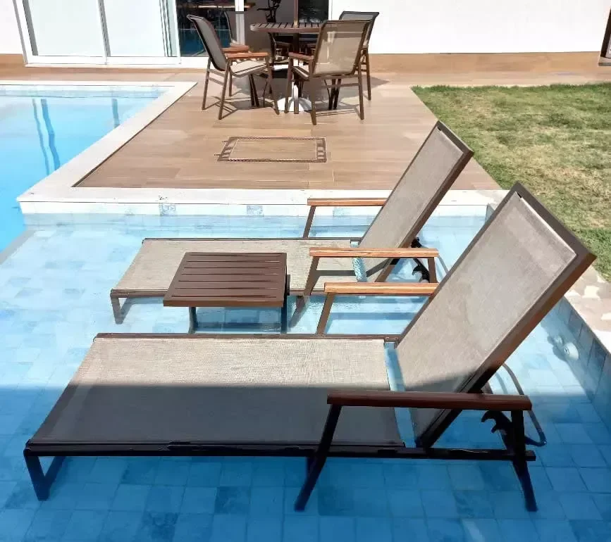 Espreguiçadeira para Piscina Amélia Tela Sling e Alumínio Nossakasa Móveis