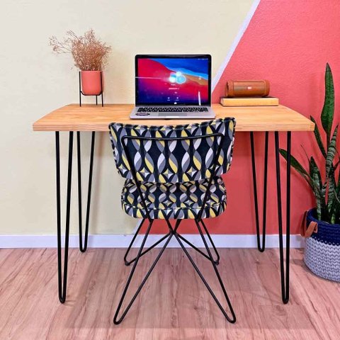 Mesa para Escritório de Ferro e Madeira 96cm Hairpin Industrial Nozes e Preto