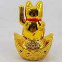 Ver imagem 2 de Maneki Neko Gato da Sorte Dourado Barco 14 cm Pilha AA