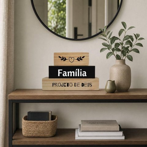 Objeto Decorativo Familia Projeto de Deus Madeira Pinus Amadeirado Shoppingnet para Sala e Estante