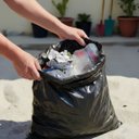 Ver imagem 6 de Kit 4 Pacotes Sacos de Lixo Preto Reciclado Resistente Reforçado 30 Litros 59cm x 62cm Pacote com 20