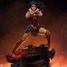 Estátua Mulher Maravilha Saving The Day - Dc Comics - Premium Format 1/4 - Sideshow - 3