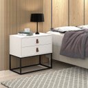 Ver imagem 1 de Mesa de Cabeceira Unic 60 2 Gavetas C/puxador Couro Pés de Ferro Cor:branco