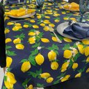 Ver imagem 4 de Toalha de Mesa Quadrada Jacquard Limão Siciliano Fundo Azul Marinho - 1,40 x 1,40M