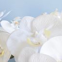 Ver imagem 4 de Arranjo com Seis Orquídeas Artificiais Brancas de Silicone no Vaso Prateado