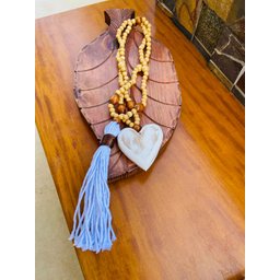Colar Decorativo de Mesa com Coração Madeira Mara - 2