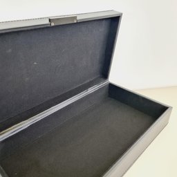 Caixa Decorativa Preta em Mdf e Poliuretano 36cm - 3