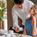 Ver imagem 2 de Jogo de 4 Xícaras de Café Expresso de Porcelanacom Pires 50ml - Everyday - Taupe- Guzzini