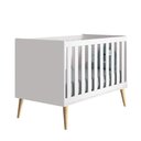 Ver imagem 6 de Quarto de Bebê Theo 3 Portas com Cômoda Gaveteiro Branco Acetinado Pés Madeira Natural - Reller