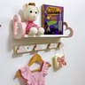 2 Prateleiras Coração Rosa e 2 Cabideiros Infantil Formatos:nuvem - 2