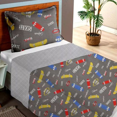 Colcha Infantil Solteiro Dupla Face Menino e Menina Skate