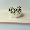 Ver imagem 2 de Centro de Mesa Branco e Dourado - 23x31x3cm - Clássico e Encantador: Centro de Mesa de Alta Qualidad