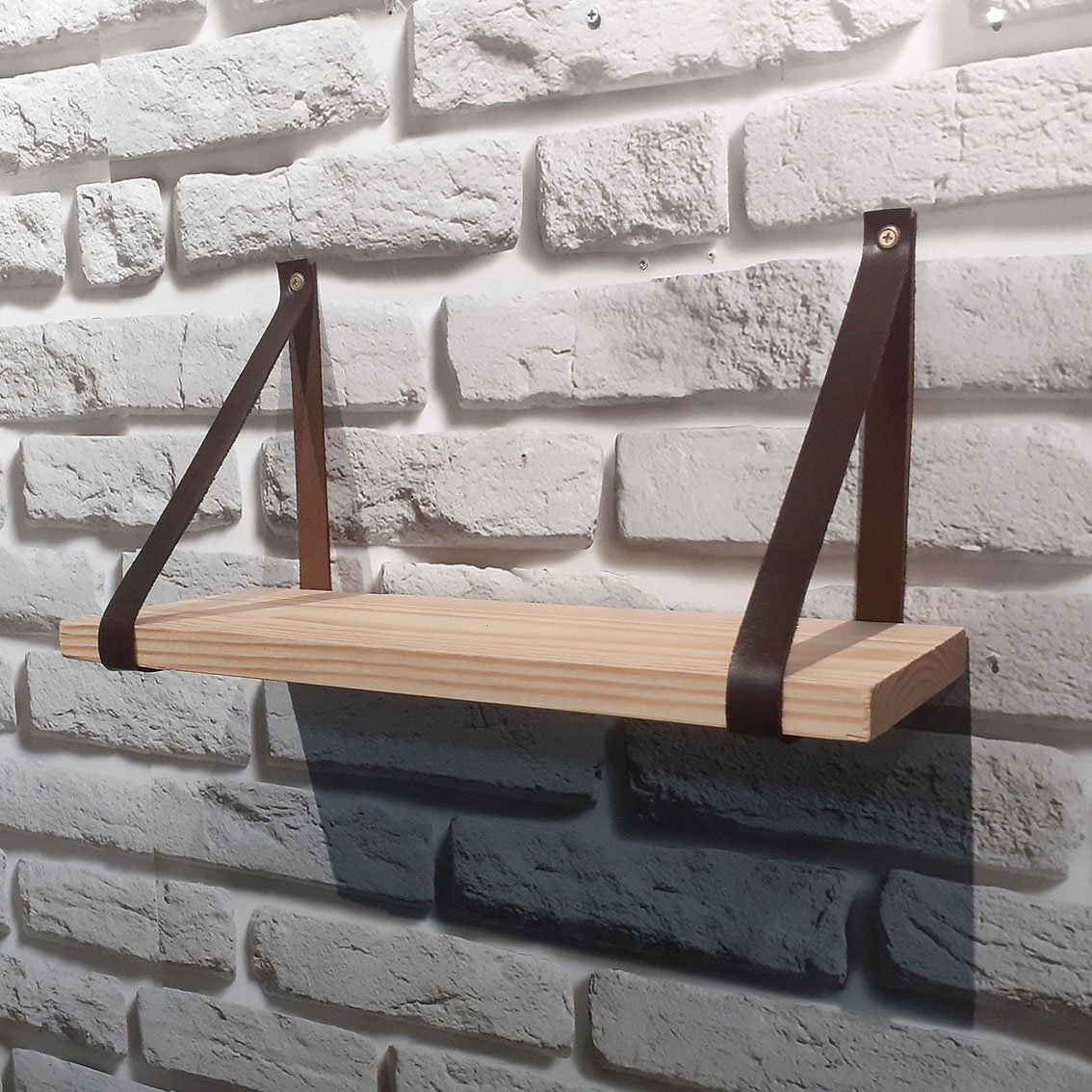 Prateleira de Madeira Maciça Pinus 60x15cm com alça Marrom para ...
