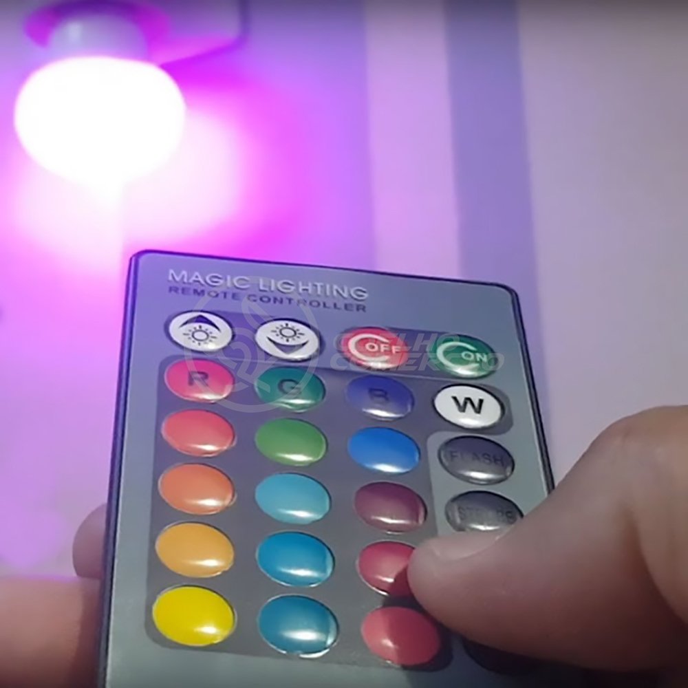 Lâmpada Led 12w E27 Rgb Colorida com Caixa de Som Bluetooth e Controle Remoto