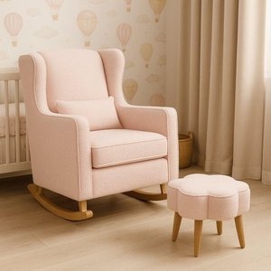 Poltrona de Balanço para Amamentação com Puff em Bouclé Rosa Cor Rosa