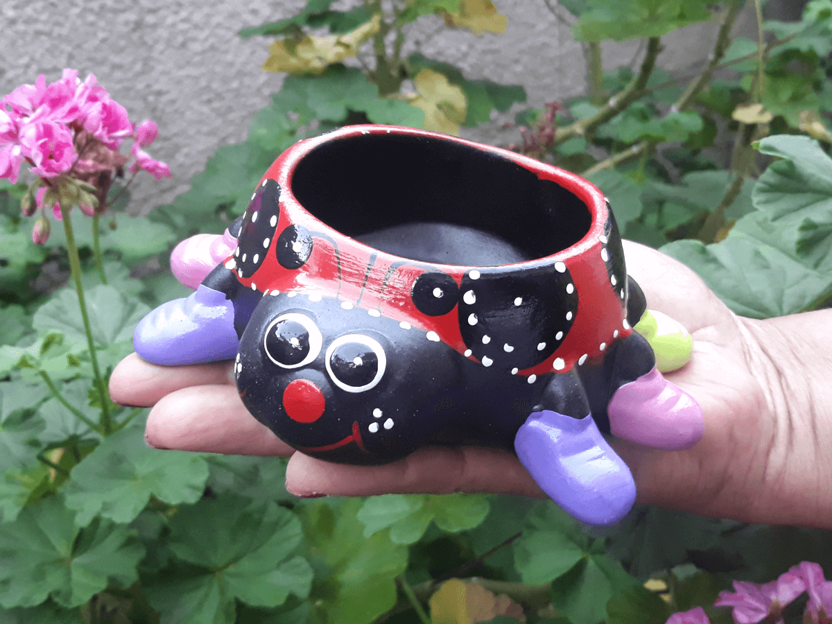 VASO CACHEPOT JOANINHA SAPATINHO EM CERAMICA PINTADO A MÃO - 3