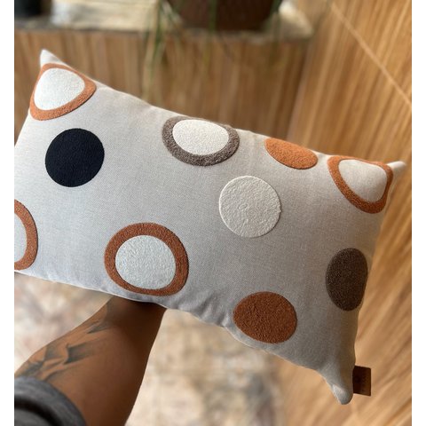 Capa de Almofada Decorativa Bolas - Tecido Linho com Booclê
