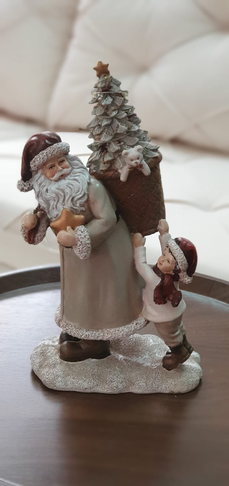 Papai Noel e Criança com Árvore - Luzes Led - 2