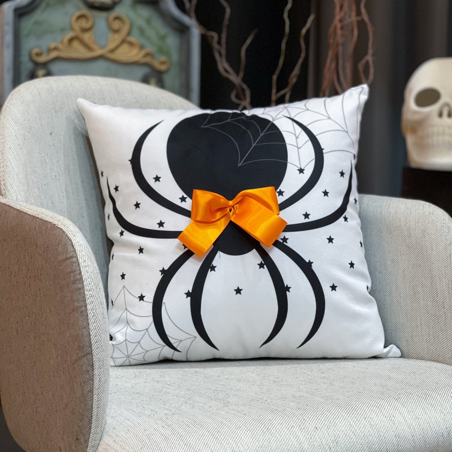Almofada 43x43cm Halloween 107 Aranha com Laço Belchior - 2