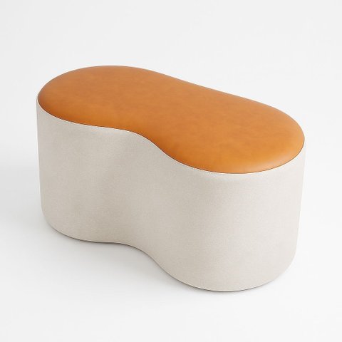 Puff Modelo Orgânico em Bouclé com Detalhe Courino Sala Quaro Closset Moderno