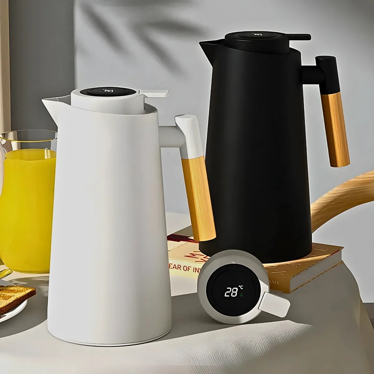 Garrafa Térmica com Termômetro 1l Cabo para Madeira Chá Café Cor:branco - 5