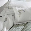 Ver imagem 2 de Almofada Avulsa 300 Fios Jardim Secreto 35x45cm - Marken Fassi Branca/Lilás