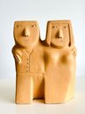 Ver imagem 1 de Casal Passeando em Cerâmica Artesanal Feito a Mão Decoração