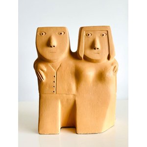 Casal Passeando em Cerâmica Artesanal Feito a Mão Decoração