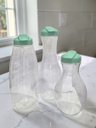 Ver imagem 2 de Kit 3 Garrafas Cristal Jarra Formatos Diferentes Suco Água Verde