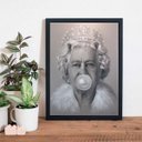 Ver imagem 1 de Quadro Rainha Elizabeth Bubble Gum 33x24cm Moldura Preta