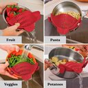 Ver imagem 5 de Escorredor de Panelas para Macarrão Vegetais em Silicone com Clips na Cor Vermelho