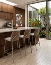 Ver imagem 1 de Kit 3 Banquetas Altas Dubai Linho Areia com Courino Caramelo