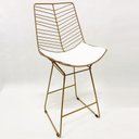 Ver imagem 1 de Banqueta média para Balcão Bertoia Retrô cor Dourado fosco assento branco altura 60cm -