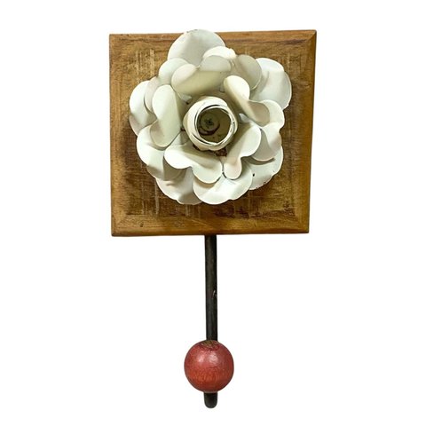 Cabideiro Gancho 1 Flor de Metal Branca e Madeira Peroba