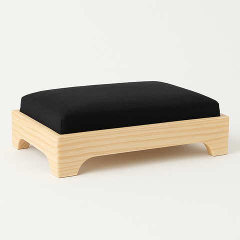 Cama Pet Luxo Madeira e Almofada Preta Design Moderno