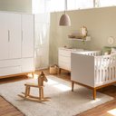 Ver imagem 1 de Kit Quarto Theo com Pés Square Mel - Berço + Cômoda 6 Gavetas + Guarda-Roupa 3 Portas - Branco Abra