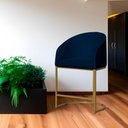 Ver imagem 2 de Poltrona Banqueta Decorativa Mia Suede Base Metal Dourada - Estopar Poltrona Mia Suede Azul Marinho