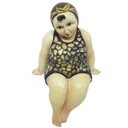 Ver imagem 4 de Escultura Banhista Resina Sentada Maiô Mosaico Touca Marrom