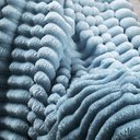 Ver imagem 4 de Cobertor Coberta Fluflu Queen Ultrasoft Alto Relevo Dupla Face - Acqua