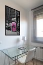 Ver imagem 1 de Quadro Decorativo Londres Bonde Rosa - 70x50cm:moldura Branca
