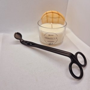Tesoura para Cortar Pavio de Vela e Vela Aromática 90gr:preto