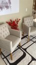 Ver imagem 5 de Cadeira Poltrona para Sala de Estar Decor Resistente Recepção Pés de Madeira Tecido Suede