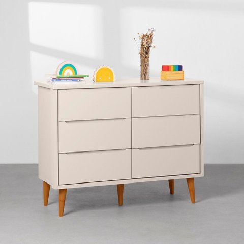 Cômoda Theo 6 Gavetas com Pés Retrô Mel - Areia Abra Casa